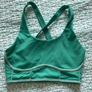 Women’s ribbed wilo green Cross-Back Sports Bra